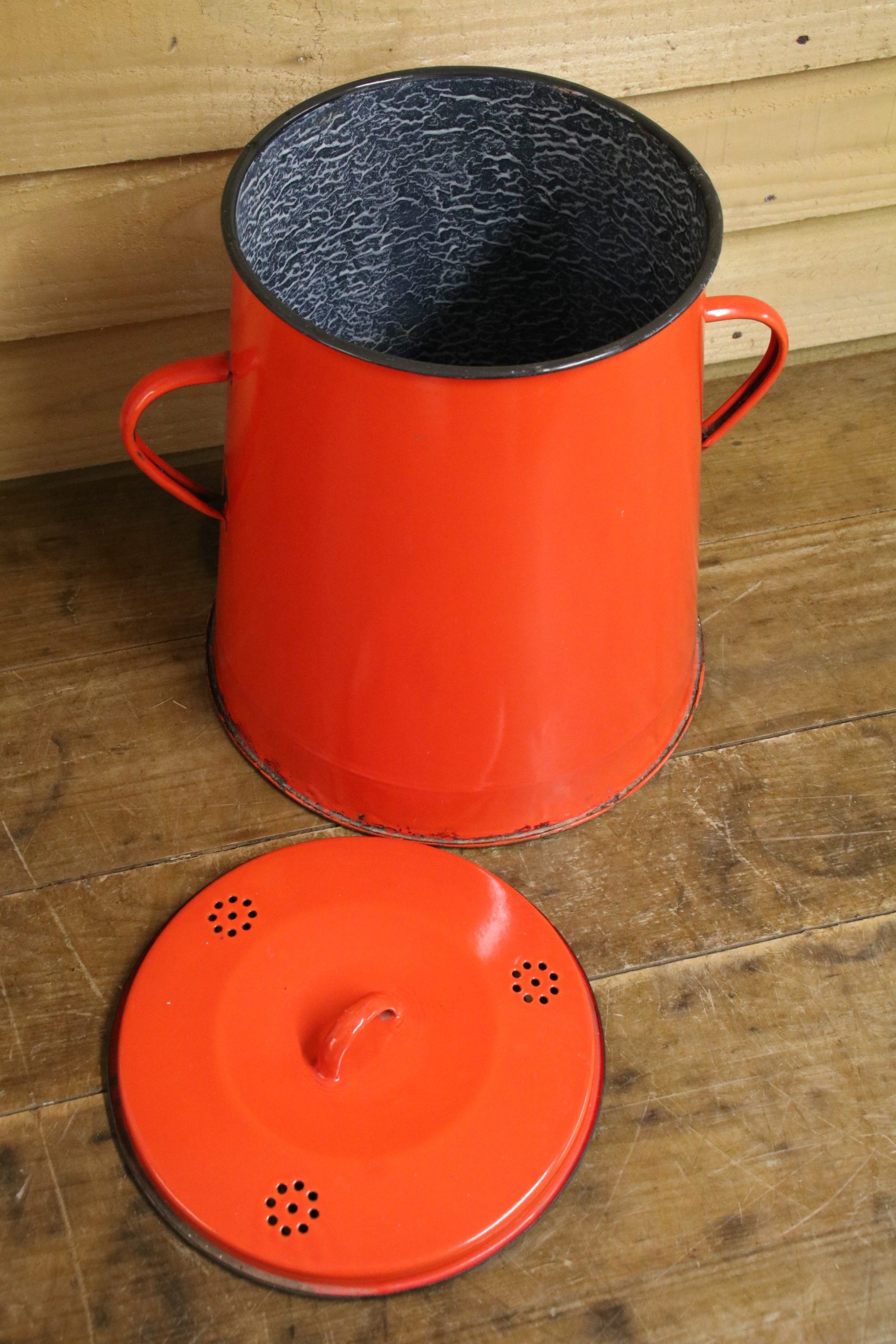 Enamel Compost Bin #1 - Image 3