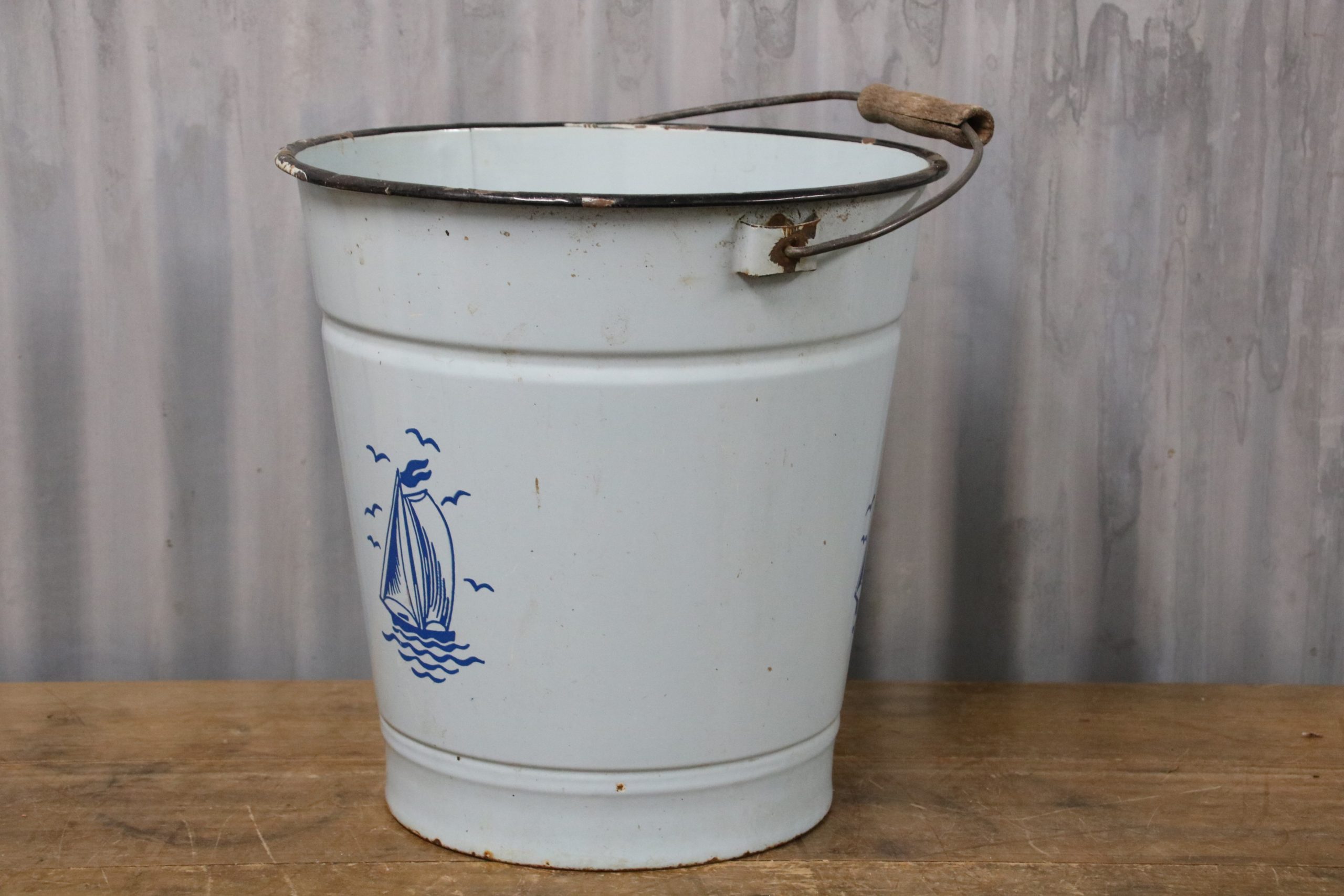 Enamel Bucket #8 - Image 3