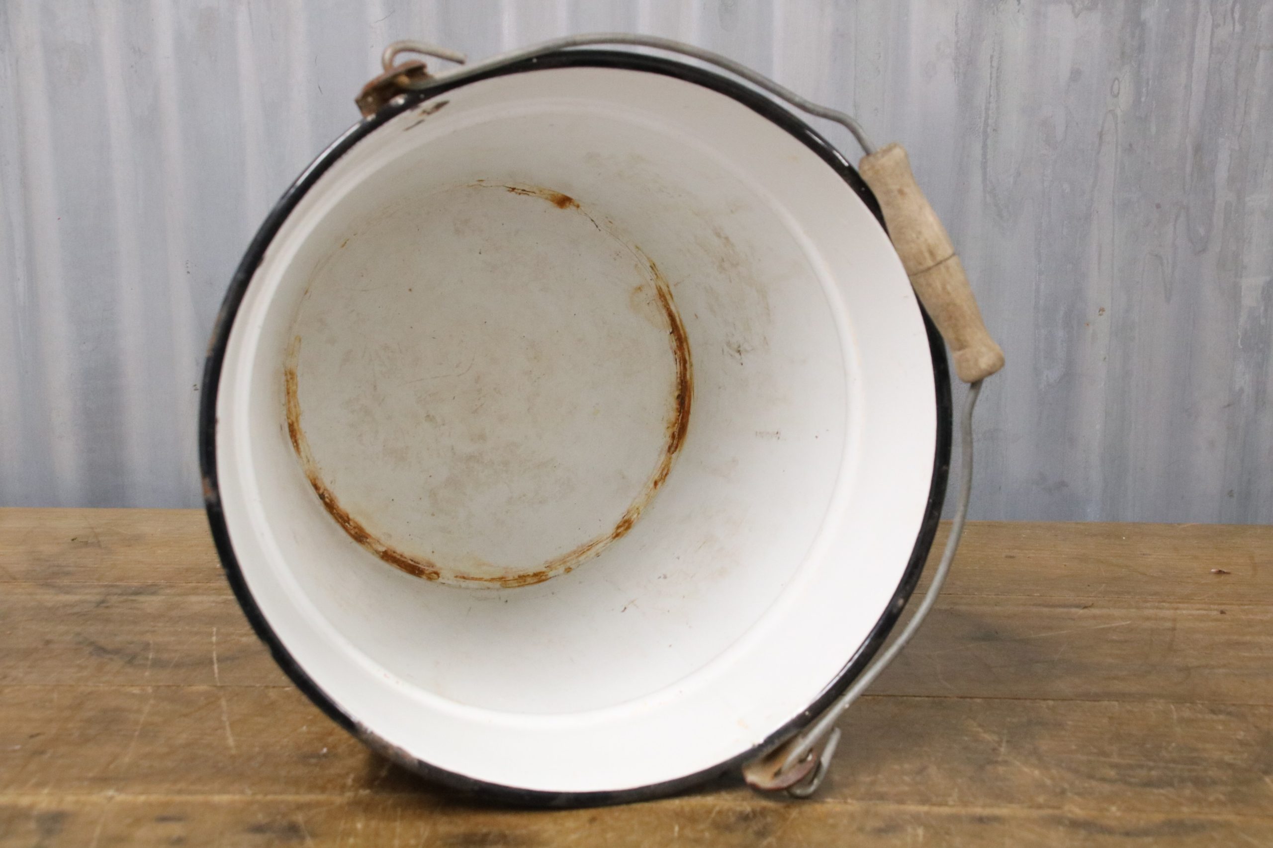 Enamel Bucket #9 - Image 5